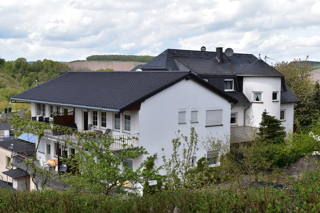 Ferienweingut Borens Wiltingen Ngoại thất bức ảnh